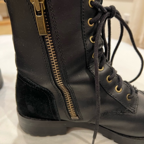 UGG Kilmer II Black Combat Moto Boots w/ Chunky Sole and Exposed Shearling Sz 9 - Picture 8 of 14
